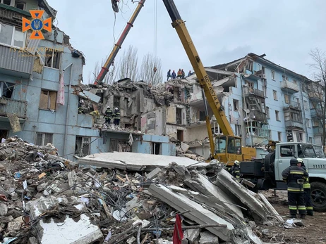 Жертвами ракетного удара по многоэтажке в Запорожье стали 10 человек