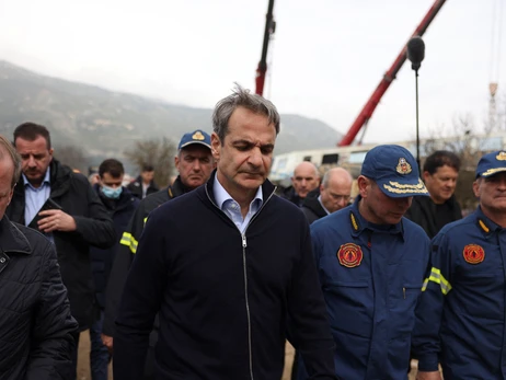Премьер-министр Греции признал вину государства в смертельном столкновении поездов