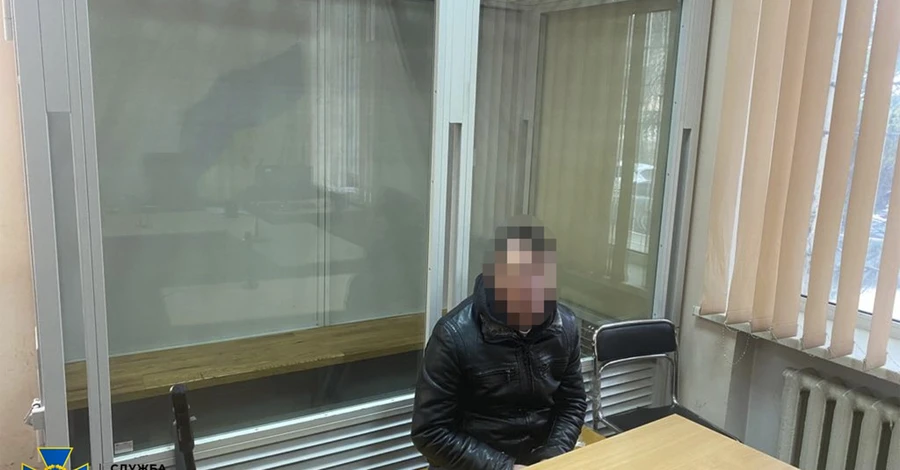 Наводив ракети на ТРЦ Дніпропетровщини: СБУ затримала ворожого інформатора