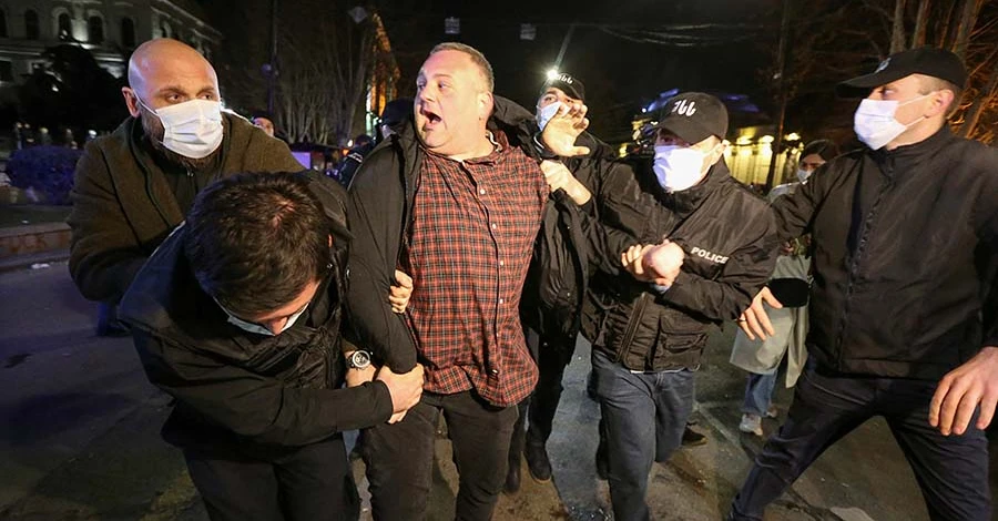 У Грузії під час акцій протесту затримали 66 осіб