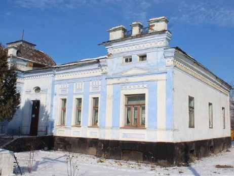 Львовянка через Prozorro купила столетний дворец в Хмельницкой области