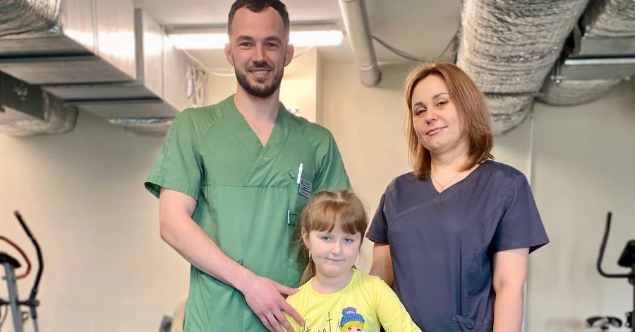 В Украине установили первый протез ребенку, потерявшему ногу в результате обстрела