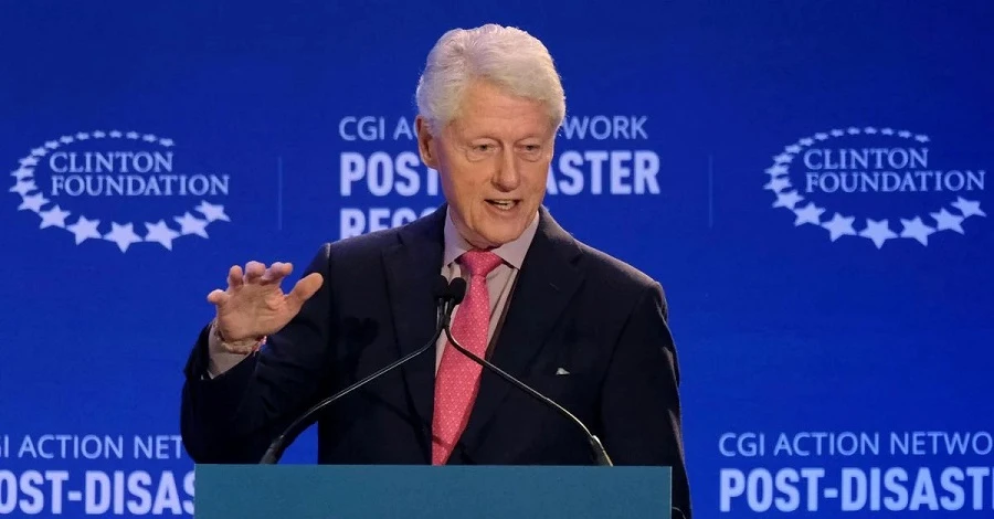 Экс-президент США Клинтон заявил, что сожалеет о ядерном разоружении Украины
