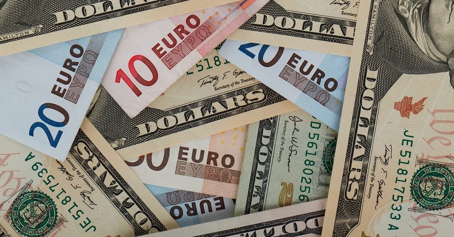 Курс валют в Украине 5 апреля: сколько стоят доллар, евро и злотый