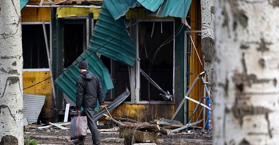 РФ обстріляла 4 регіони, зруйновані приватні домівки та школа, є поранені