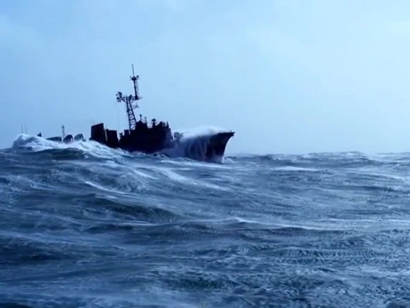 Россия вывела в Черное море 10 кораблей, среди них два носителя 