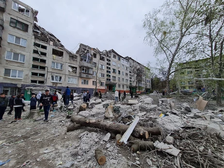 В Славянске из-под завалов достали еще два тела: количество погибших возросло до 11 