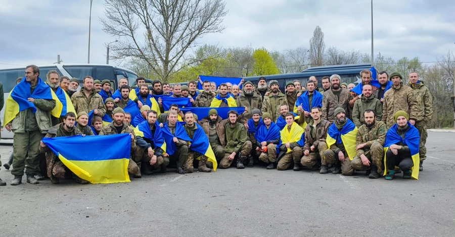 Во время большого пасхального обмена Украина вернула 130 военнопленных