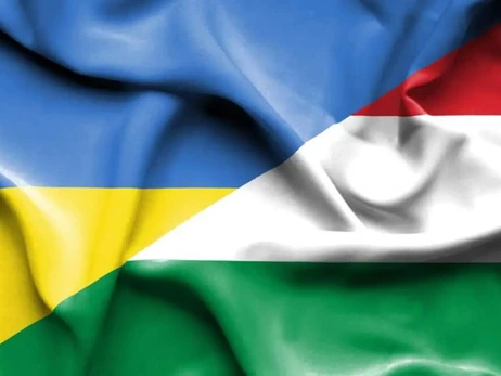 Міністри України та Угорщини обговорили українське зерно та домовилися зберегти транзит