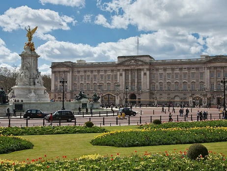 У Лондоні затримали чоловіка, який кинув набої на територію Букінгемського палацу