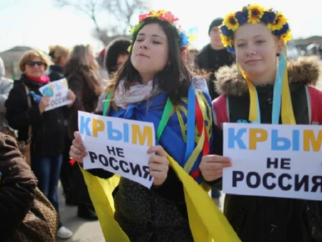 Подростки в Ялте признались, что они за Украину, их заставили извиняться 
