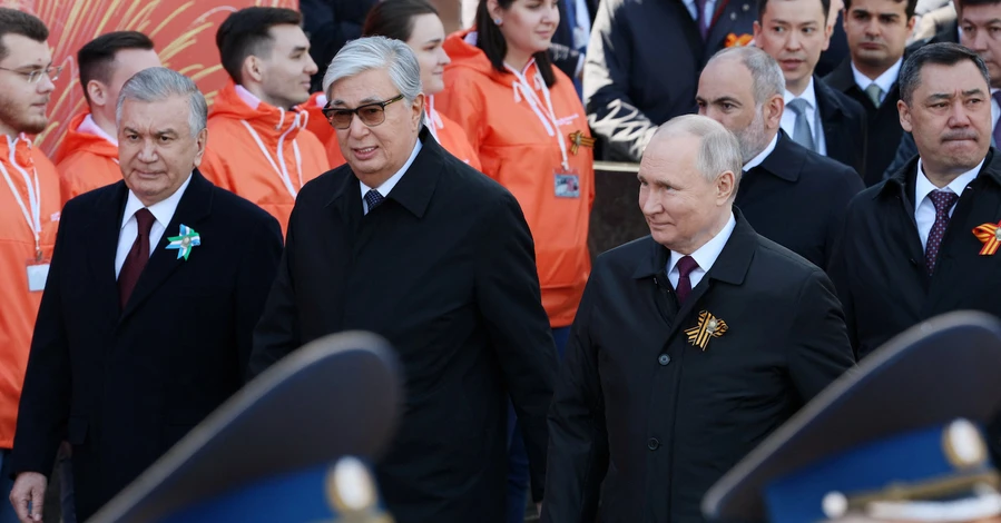 На парад до Путіна в Москву прилетіли лідери семи країн