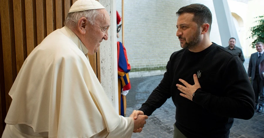 Зеленский встретился в Ватикане с Папой Римский - говорили о 