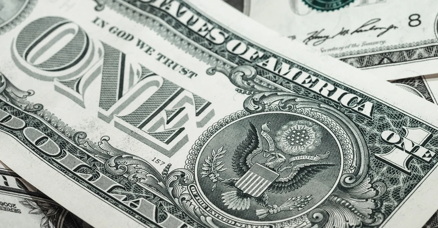 Курс валют на 22 мая: сколько стоят доллар, евро и злотый