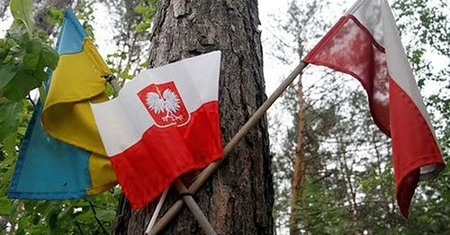 Волынская трагедия: зачем Польша сейчас выдвигает Украине исторические претензии