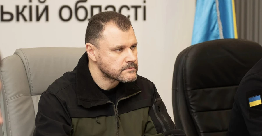 Очільник МВС анонсував відповідальність для чоловіків, які незаконно виїхали з України