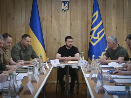  Зеленский приехал в Одессу и провел совещание с силами обороны