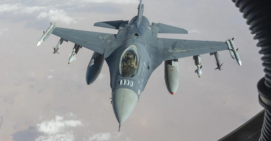 Резніков пояснив, чому Україна не буде використовувати F-16 під час літнього контрнаступу