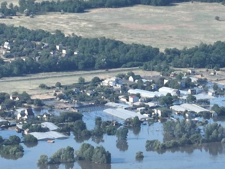 Певица NAVKA показала кадры затопления села Крынки возле разрушенной Каховской ГЭС