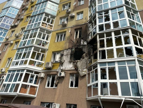 В Воронеже беспилотник врезался в многоэтажку