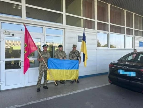 Украина вернула из Венгрии троих военнопленных из 11