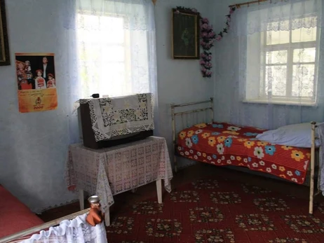 Вчителька із Хмельницького зібрала базу будинків, куди безкоштовно можуть заселитися переселенці