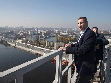 Кличко заявил о манипуляциях правительства во время проверки мостов в Киеве