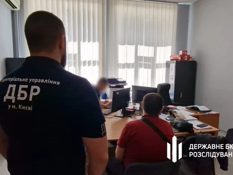 Вибухи у Шевченківському суді: п'ять правоохоронців отримали підозру 