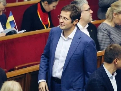 Нардеп Холодов написав заяву про складання мандата - він виїхав із України у січні