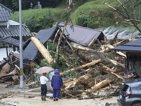 В Японії через тайфун «Лан» скасовано понад 560 авіарейсів