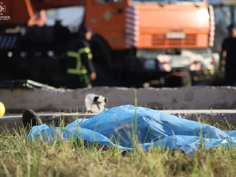 Спасатели показали последствия российского обстрела Луцка