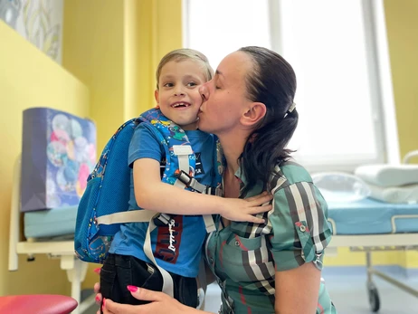 Львовские медики пересадили почку 7-летнему мальчику в день его рождения