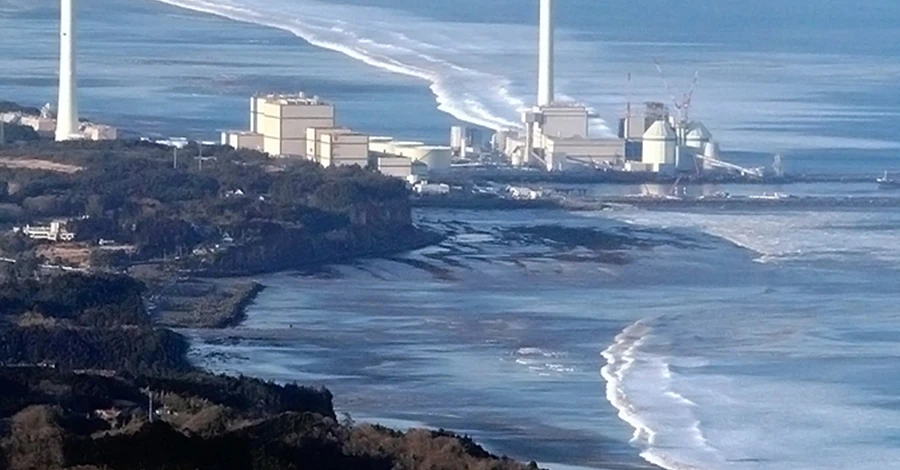  Япония начала сбрасывать радиоактивную воду с АЭС 