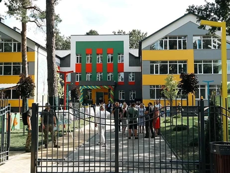 Президент Науседа открыл в Ирпене детсад, отстроенный за литовские деньги