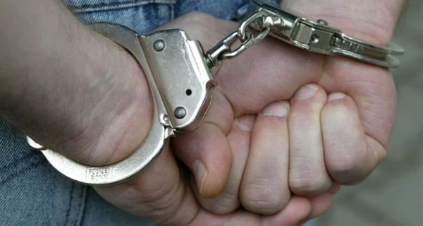 Інцидент у Дніпрі: за нетверезого суддю у наручниках патрульного можуть посадити на 8 років