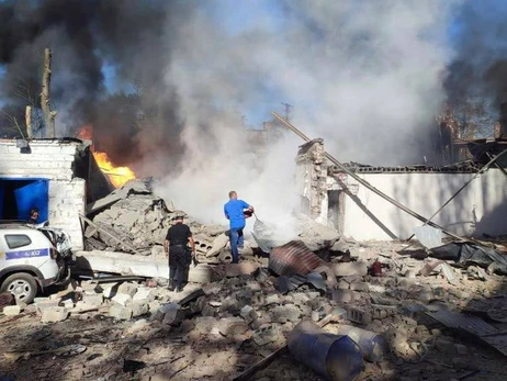 Внаслідок ракетного удару по Кривому Рогу загинув поліцейський та 52 людини постраждали