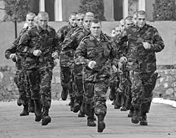 Переход на контрактную армию возможен в 2009 году 