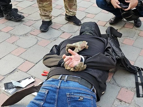 У Києві озброєний чоловік влаштував стрілянину в бізнес-центрі