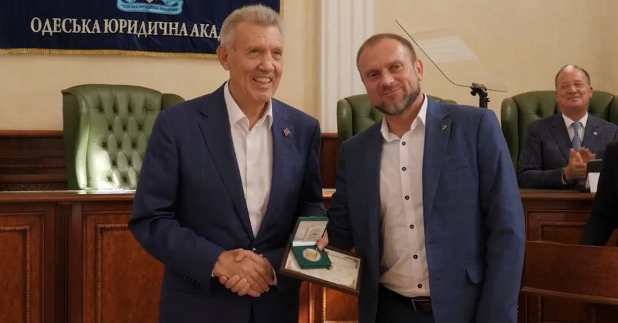 НАБУ усунула голову одеського управління, який отримав нагороду від Ківалова
