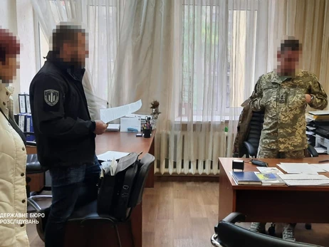 У Києві викрили чергову схему ухилення від мобілізації за участі військкомів