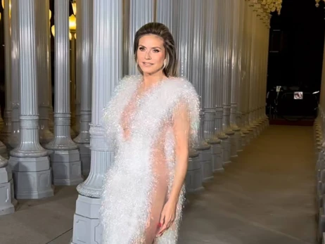 Гайді Клум на вечірці у Лос-Анджелесі позувала у сукні українського бренду Lever Couture