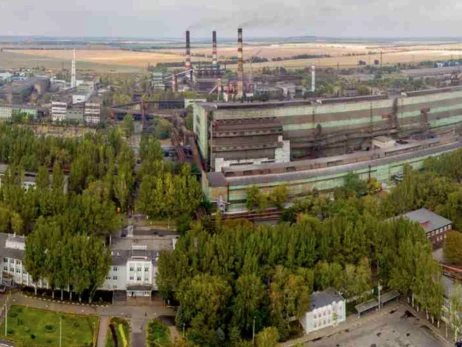 Ще один завод форесплавів Коломойського оголосив про зупинку виробництва