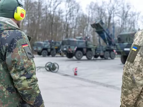 Военная наука за рубежом: где, чему и кто обучает украинских военных