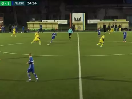 13-річний прикарпатський футболіст забив гол із середини поля