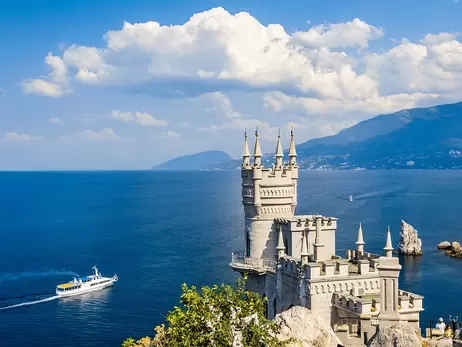 Географічним об'єктам у Криму повернуть історичні назви кримськотатарською