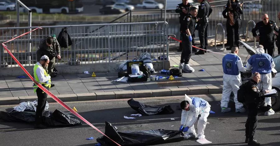 Террористы обстреляли остановку в Иерусалиме — трое погибших и шесть раненых