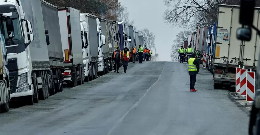 Голодовка окончена, перевозчики на границе с Польшей договорились 
