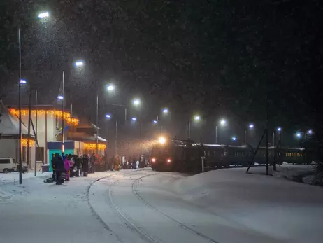 Непогода и снегопады: в УЗ заявили о массовой задержке поездов