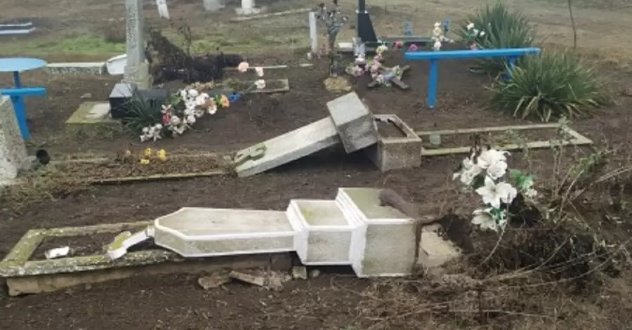 На Одещині чоловіка посадили на чотири роки за руйнування 92 нагробків