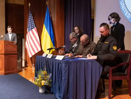Україна та США підписали меморандум про спільне виробництво зброї